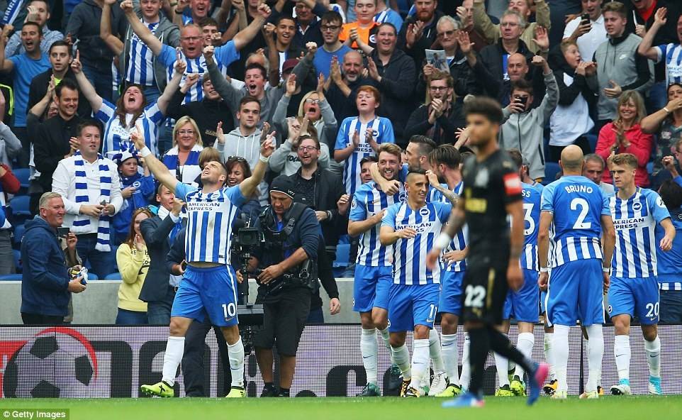 今晨布莱顿备战西甲，刷新队史纪录细节曝光，管理层满意，团队化学反应显著 