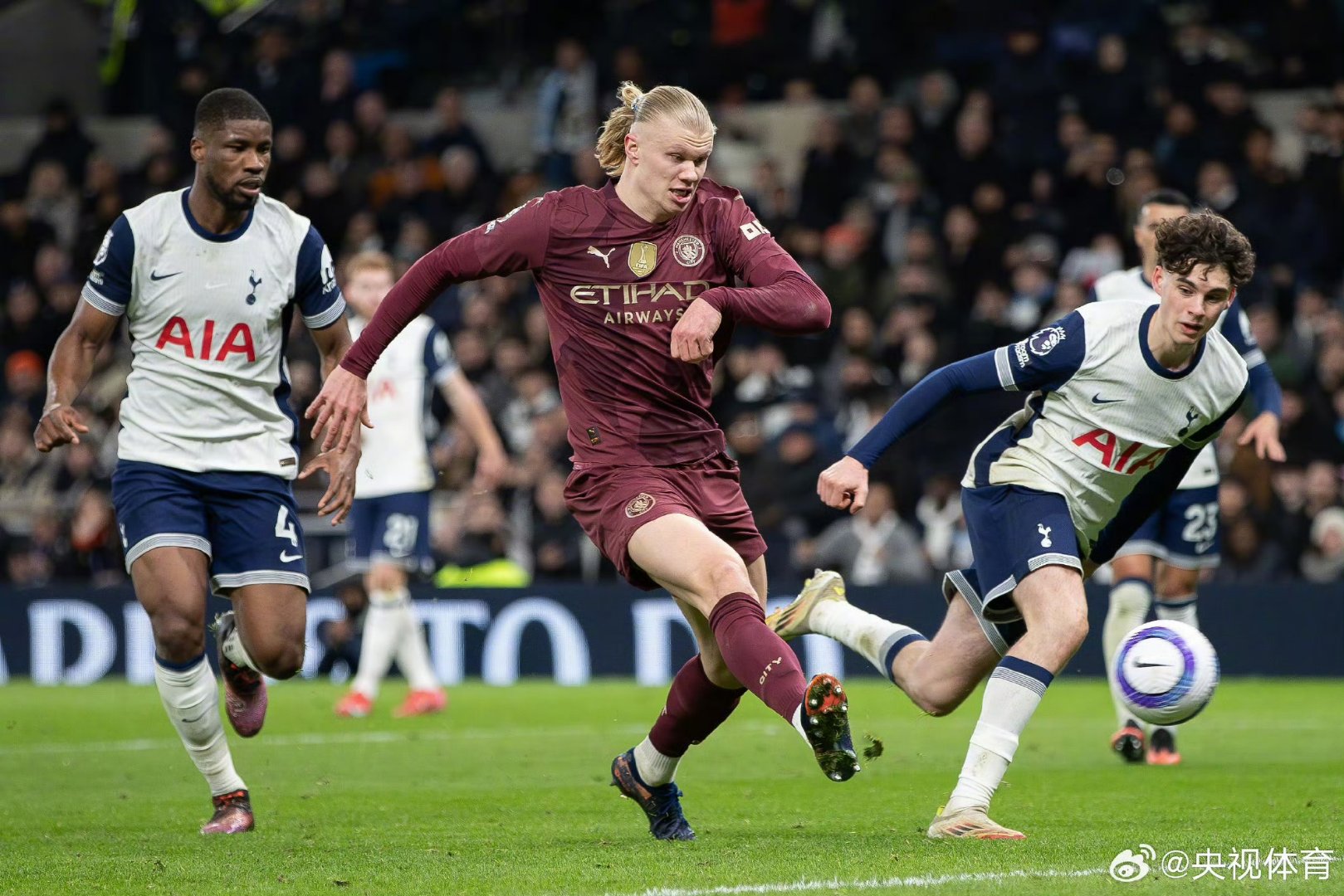 曼城迎德甲关键赛；窗口期豪取连胜；压力陡增；心理建设被强调(樊振东德甲2连胜详情)