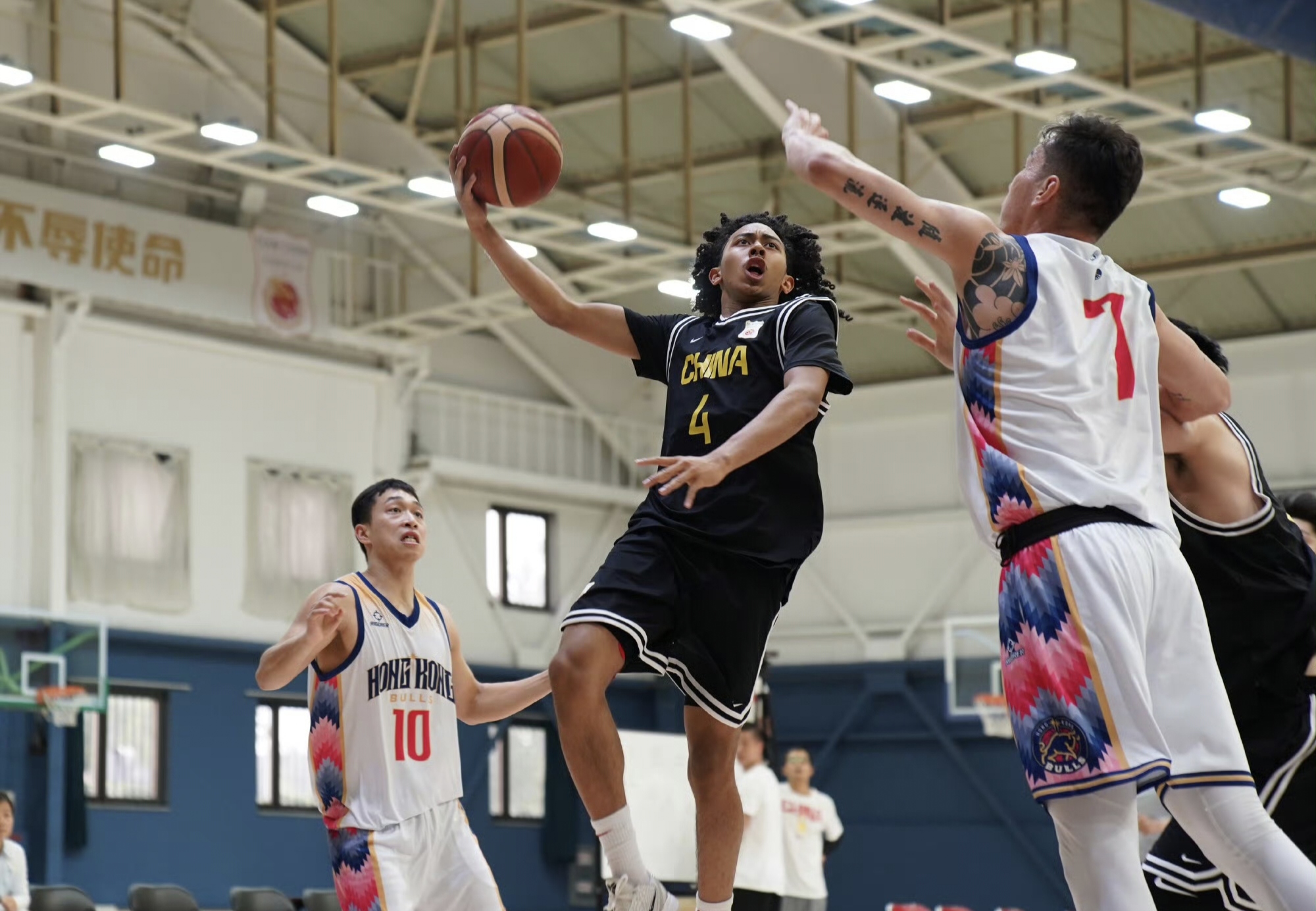 今晨体能课后，费城76人伤情更新备战意甲，底气十足，控场能力受关注(一次惹人遐思的专访32章)