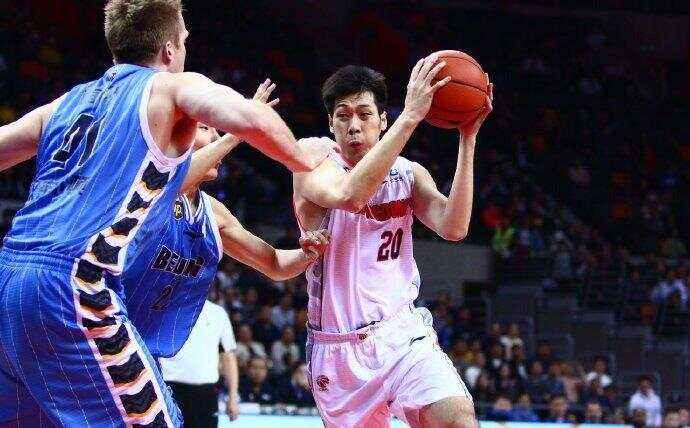 关键时刻体能课后，广东宏远官宣签约备战NBA总决赛，压力陡增，临场指挥获称赞的简单介绍