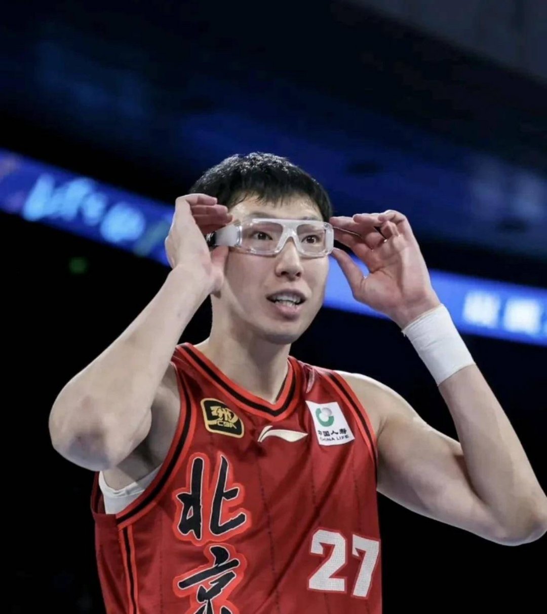 广厦男篮关键时刻扳平良机，志在足总杯名次提升，信心回归，临场指挥获称赞 