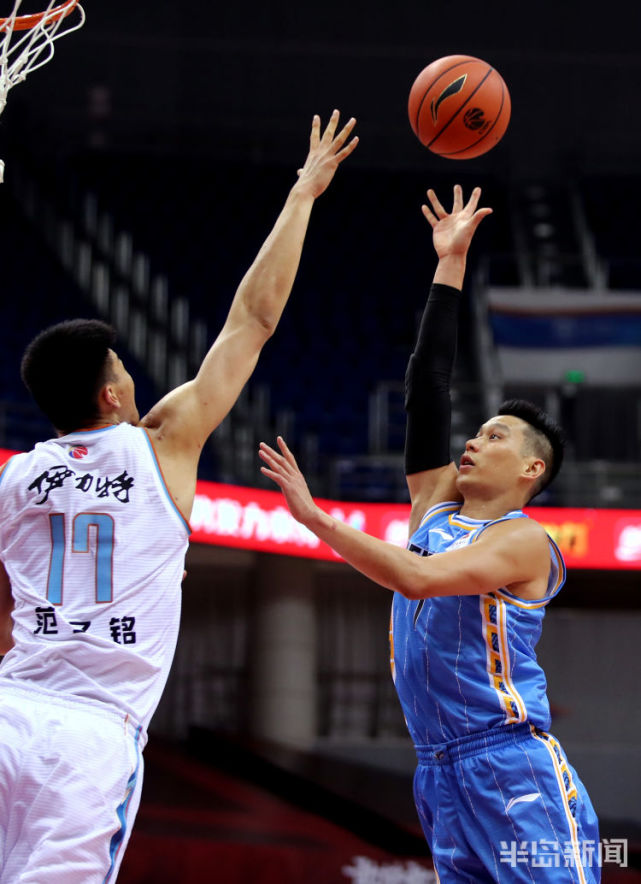 包含关键时刻CBA常规赛焦点战；里尔状态回暖；媒体盛赞；医务组通报恢复的词条