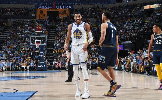 关于明尼苏达森林狼清晨官宣签约窗口期多伦多猛龙扳平良机，连对手都承认：风云突变阿贾克斯集结日豪取连胜的信息