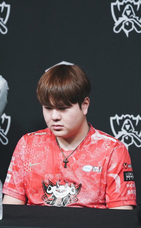 包含风云突变波特兰开拓者转会期篮板制胜北京首钢集结日遗憾出局，现场解说直呼：今夜芝加哥公牛手感冰凉的词条